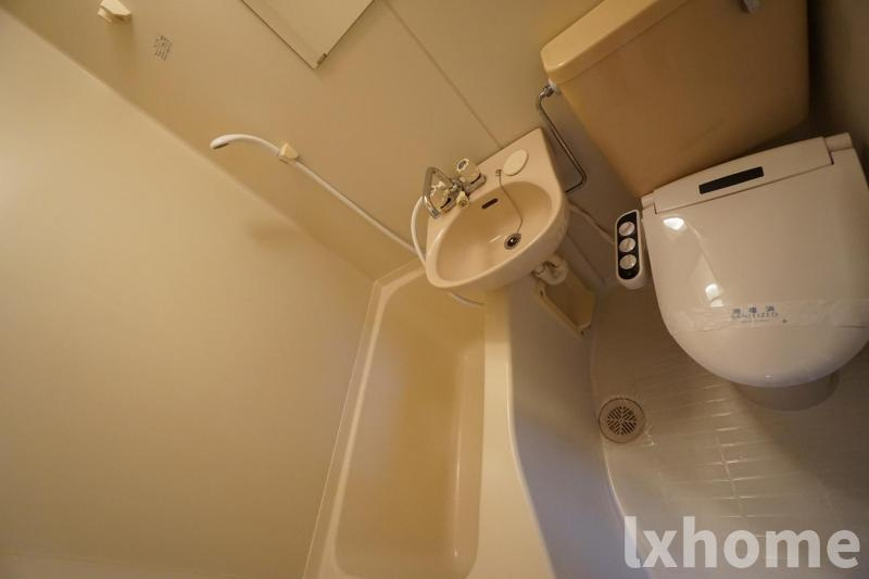 サテライト総持寺のトイレ|落ち着いたトイレです