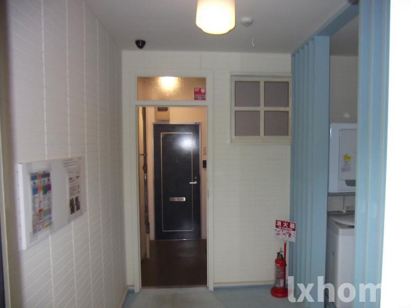 サテライト総持寺のエントランス|建物の内部です