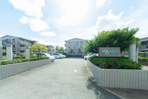 福岡市早良区田村２丁目の賃貸マンションのエントランス|エントランス写真