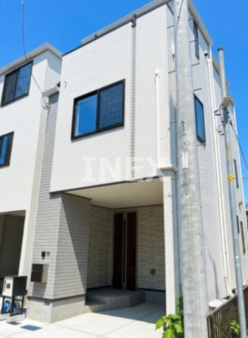 横浜市港北区菊名３丁目の一戸建ての外観