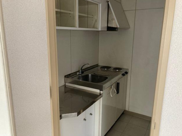 大阪市中央区本町橋の事務所のキッチン