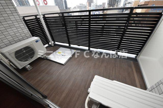 レオングラン本町橋のバルコニー