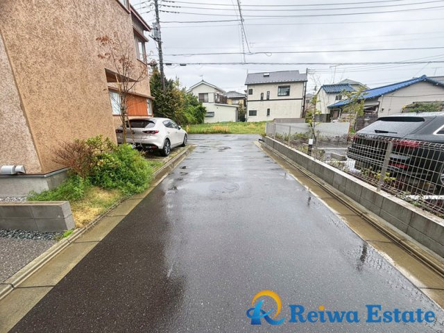 未入居戸建　茅ヶ崎市香川2丁目の前面道路含む現地写真
