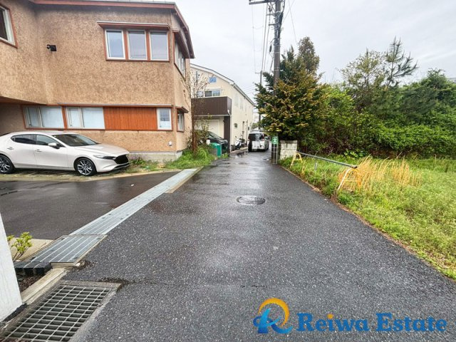 未入居戸建　茅ヶ崎市香川2丁目の前面道路含む現地写真