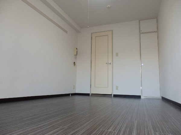 新品家具付きマンション早稲田12(KaGood東京)の居間・リビング