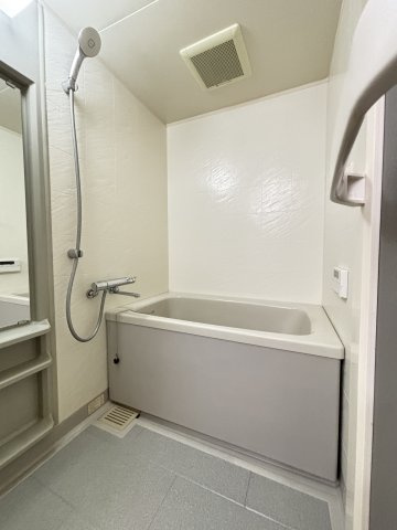 セレスト米子角盤町の浴室