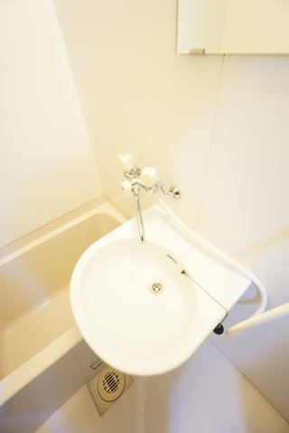 忙しい朝には欠かせない洗面所です