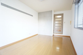 内装は落ち着いています