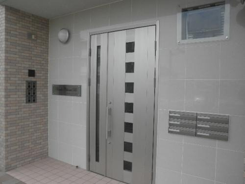 福岡市早良区賀茂４丁目の賃貸マンションのエントランス|エントランス写真