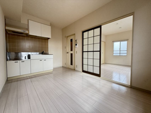 こちらのリビングで趣味の時間をお楽しみください