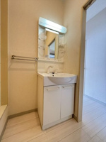 独立洗面化粧台が付いています