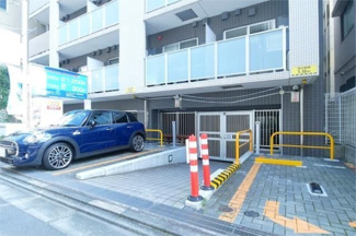 【駐車場】