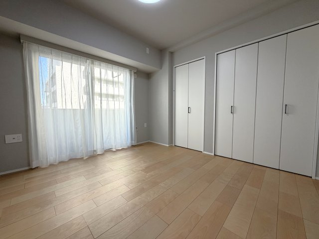 アール・ケープラザ横濱Ⅵの洋室