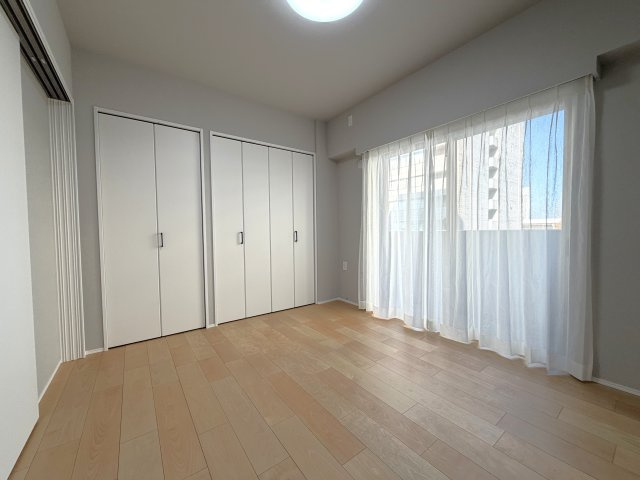 アール・ケープラザ横濱Ⅵの洋室