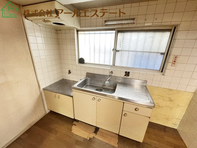 明石市二見町福里　　中古戸建のキッチン