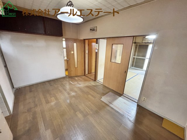 明石市二見町福里　　中古戸建の居間・リビング
