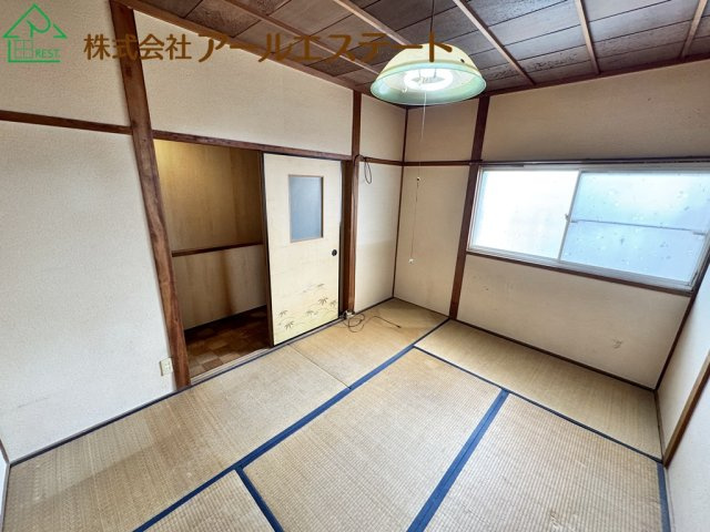 明石市二見町福里　　中古戸建の寝室