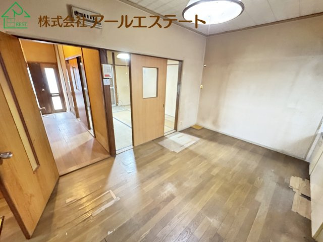 明石市二見町福里　　中古戸建の居間・リビング