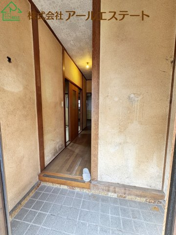 明石市二見町福里　　中古戸建の玄関
