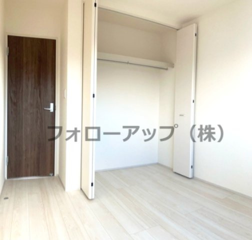 リーブルガーデン湖南市水戸町3期の洋室|ゆったりした洋室です