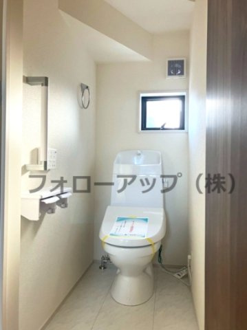 リーブルガーデン湖南市水戸町3期のトイレ|シンプルで使いやすいトイレです
