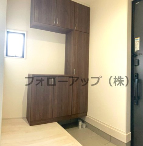 リーブルガーデン湖南市水戸町3期の玄関|落ち着いた玄関です