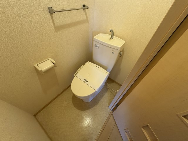 シロス船上B棟のトイレ