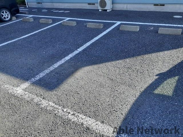 フロール・M Ⅱの駐車場