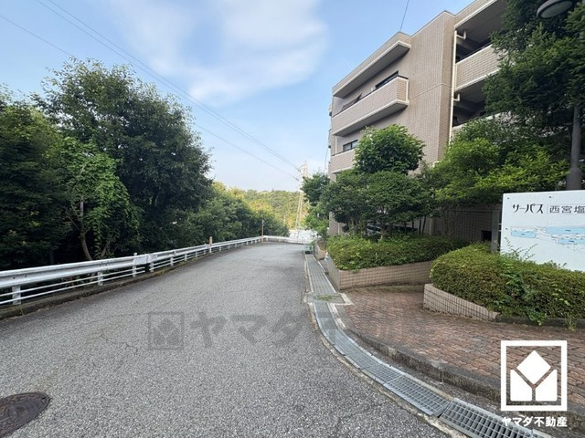 サーパス西宮塩瀬弐番館のその他|JR福知山線「生瀬」駅まで徒歩約19分の立地。毎日の通勤・通学だけでなく、休日のお出かけまで利便性に優れています。
