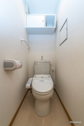 バードランド　Cのトイレ|トイレ　ウォシュレット付き。