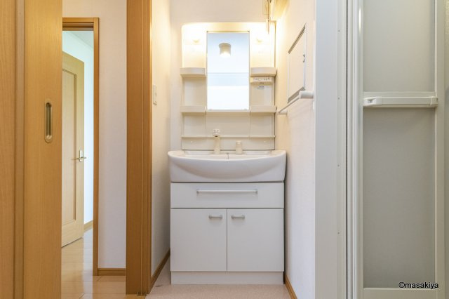 バードランド　Cの洗面所|洗面脱衣　シャンプードレッサー付き。