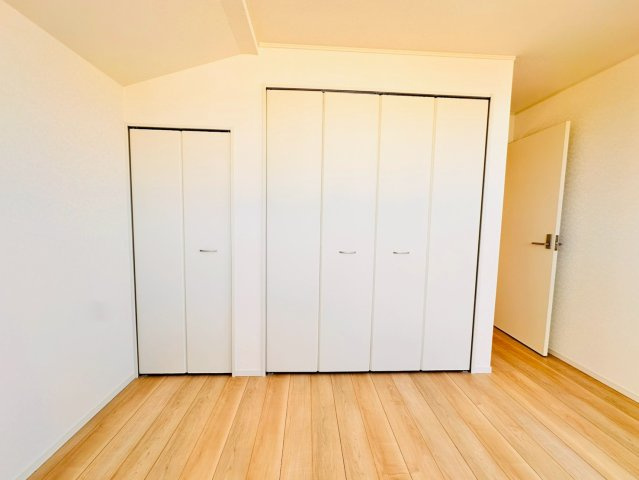 ♥♥宜野湾市上原第2-2号棟（全3棟）の洋室|現地撮影2026.4☆いつでも内覧可能です♪