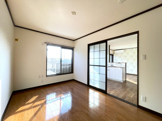 ライフタウニーB街区6号棟の寝室