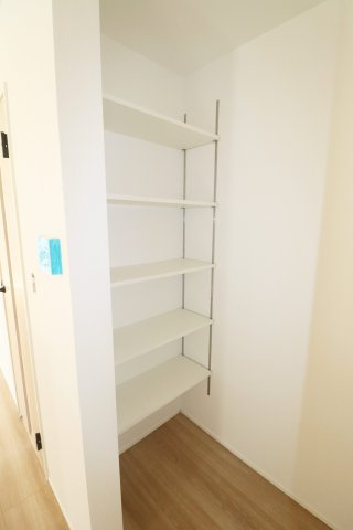 郡山市富久山町久保田字水口　　　１号棟　　　行健小学校、行健中学区の収納|キッチン横パントリー♪