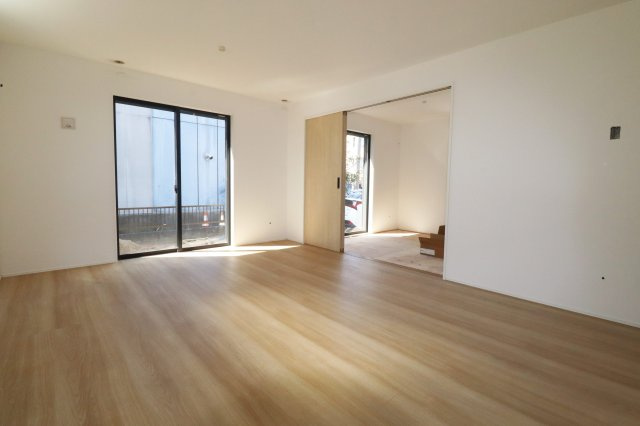 郡山市富久山町久保田字水口　　　１号棟　　　行健小学校、行健中学区の居間・リビング