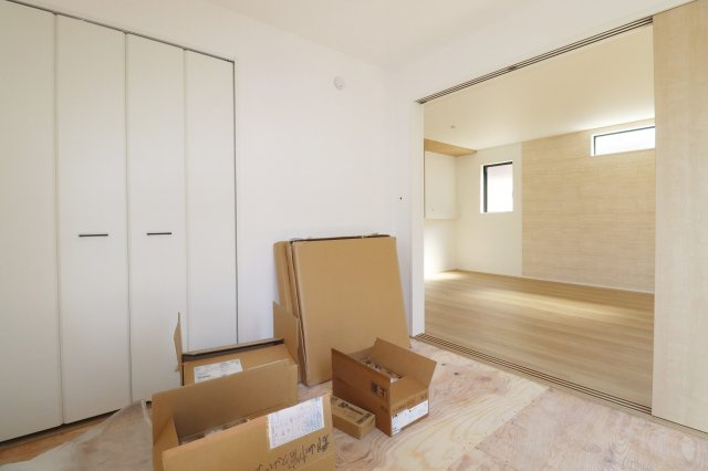 郡山市富久山町久保田字水口　　　１号棟　　　行健小学校、行健中学区の和室|これから畳が入ります