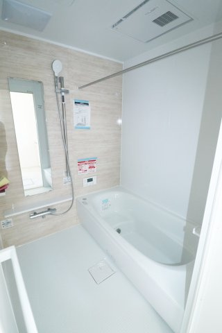 郡山市富久山町久保田字水口　　　１号棟　　　行健小学校、行健中学区の浴室