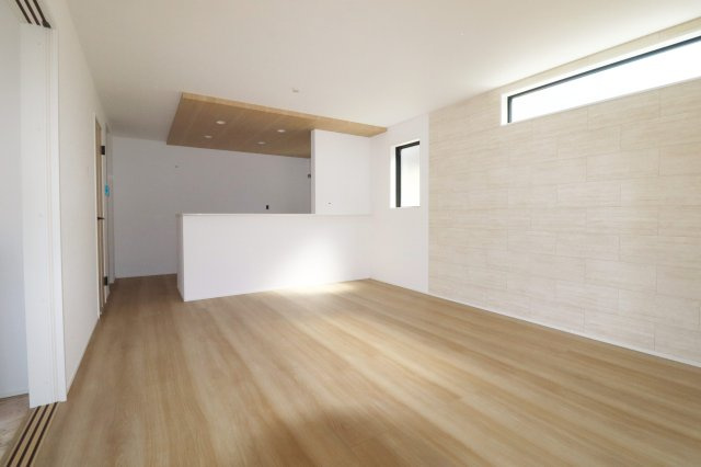 郡山市富久山町久保田字水口　　　１号棟　　　行健小学校、行健中学区の居間・リビング