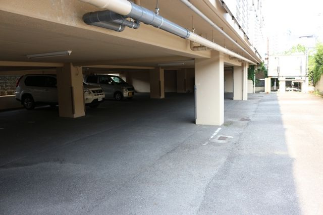 【駐車場】 | ビューティフルアース2番館