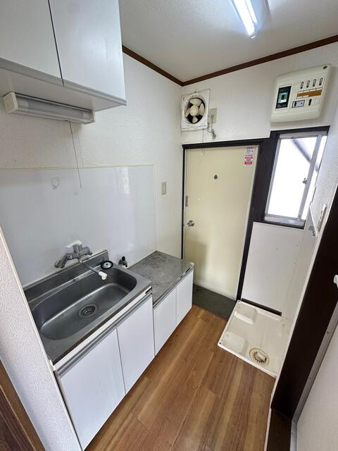 キッチンはガスコンロ設置可能♪
