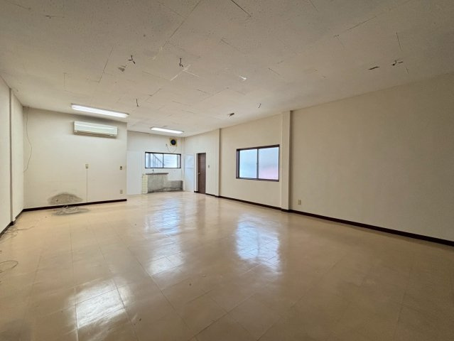 【居間・リビング】 | 鎌田ビル