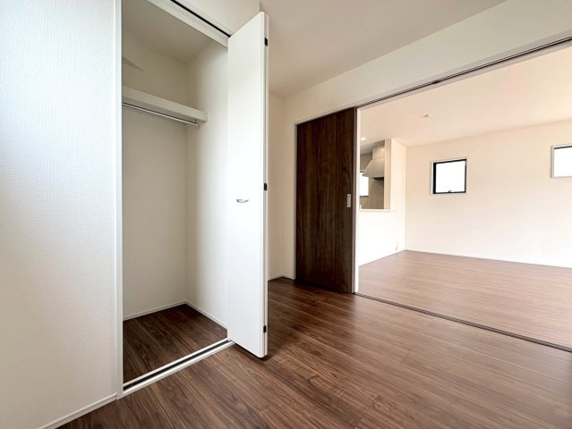リーブルガーデン　岐阜市中川原第4　全3区画分譲の和室|一室あると便利な和室は、来客時はもちろん、お子様のお昼寝や遊び場、寝室としてもご利用いただけます。
日本の伝統を引き継ぐ、畳のお部屋は癒しの空間となっています。
