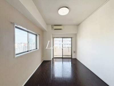 【居間・リビング】 | スペリオルクラブ | 洋室のお部屋です。