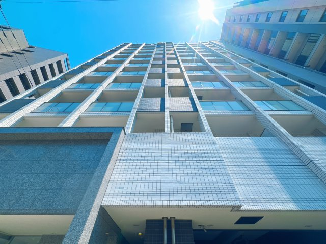 【外観】 | グランフォーレラグゼ平尾☆仲介手数料無料☆ | 最寄り駅までのアクセスが良く、主要ビジネス街やショッピングエリアへも軽快に移動可能。オンとオフを賢く切り替えられる、都市の利便性を享受できる立地です。