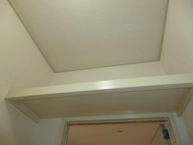 プレジール三宅Bのトイレ|トイレ棚
