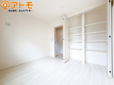 【子供部屋】 | 葵区瀬名中央4丁目　新築戸建　2号棟 | 壁と床がシンプルな色合いだからこそ自分だけの空間を作れます♪お部屋作りのイメージは順調でしょうか♪