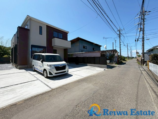 新築戸建　藤沢市大庭の前面道路含む現地写真