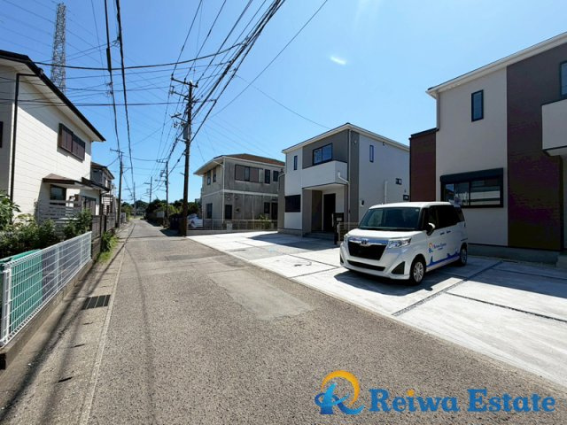 新築戸建　藤沢市大庭の前面道路含む現地写真