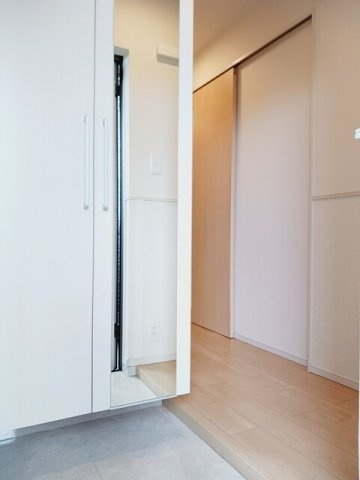 フェリステージ　Ⅰの玄関