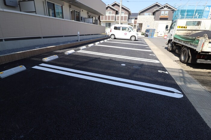カンパーナの駐車場